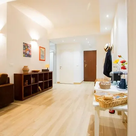 Très Joli Centro Appartement
