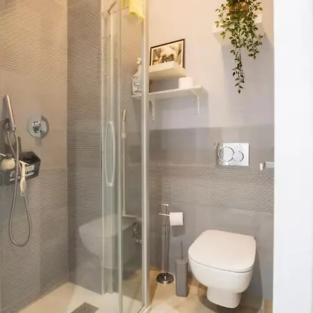 Très Joli Centro Appartement *